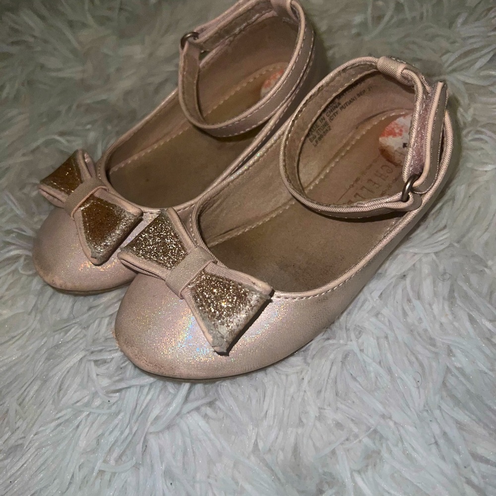Pink shimmer shoes size 7 toddler